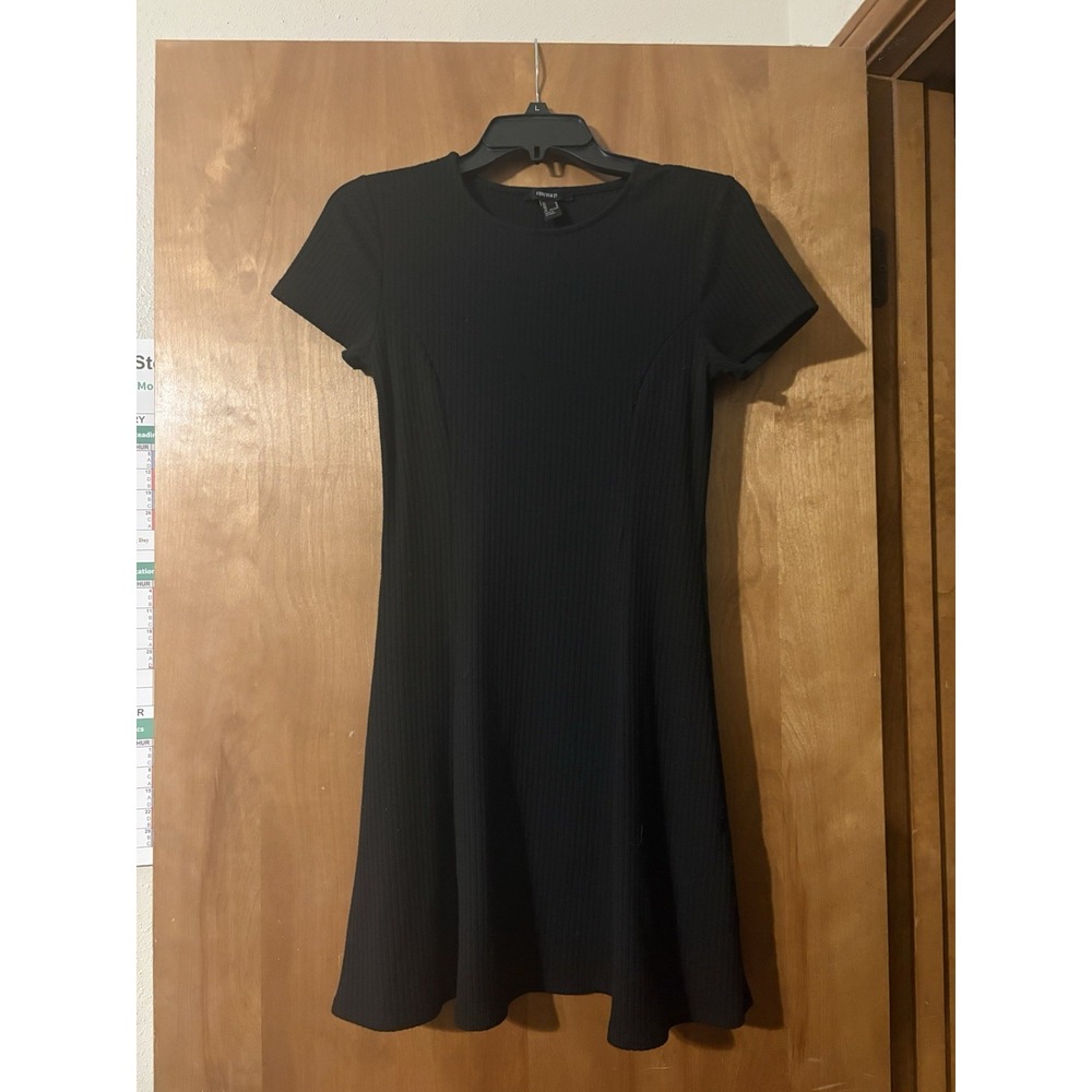FOREVER 21 Black Ribbed Knit Fit & Flare Dress Crew Neck Short Sleeve M